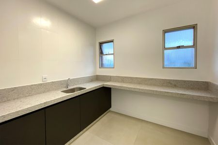 Apartamento à venda com 143m², 4 quartos e 2 vagasÁrea de Serviço