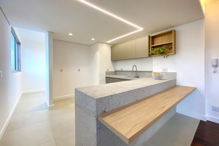 Apartamento à venda com 143m², 4 quartos e 2 vagasCozinha