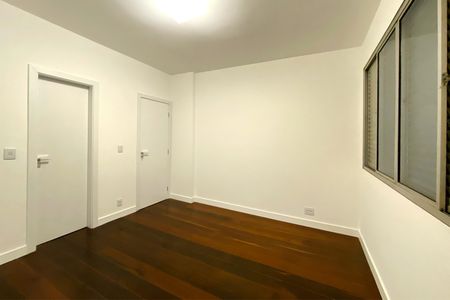 Apartamento à venda com 143m², 4 quartos e 2 vagasSuite 1