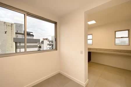 Apartamento à venda com 143m², 4 quartos e 2 vagasÁrea de Serviço