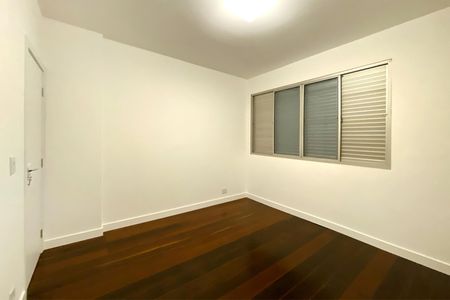 Apartamento à venda com 143m², 4 quartos e 2 vagasSuite 1