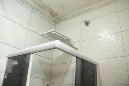 Casa à venda com 84m², 3 quartos e 1 vagaBanheiro