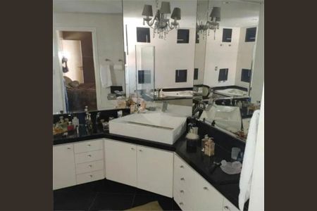 Casa à venda com 3 quartos, 540m² em Adalgisa, São Paulo