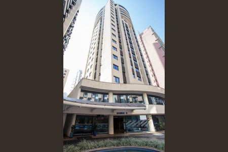 Studio para alugar com 32m², 1 quarto e 1 vaga Studio para alugar com 32m², 1 quarto e 1 vagaFachada