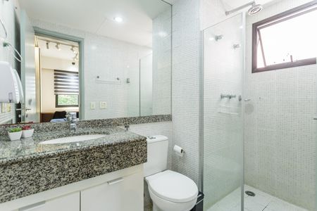 Studio para alugar com 32m², 1 quarto e 1 vaga Studio para alugar com 32m², 1 quarto e 1 vagaBanheiro