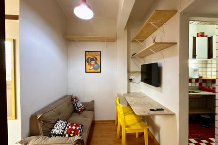 Kitnet/Studio para alugar com 1 quarto, 27m² em Catete, Rio de Janeiro