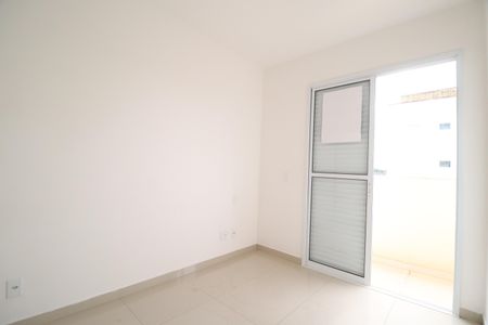 Quarto 2 - Suíte de apartamento para alugar com 2 quartos, 56m² em Santa Mônica, Uberlândia