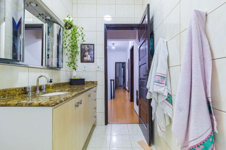 Casa à venda com 155m², 3 quartos e 1 vagaBanheiro