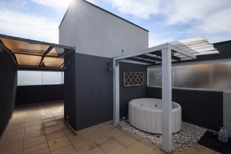 Casa de condomínio para alugar com 120m², 3 quartos e 3 vagasÁrea gourmet - Banheira Hidromassagem 