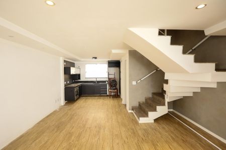 Casa de condomínio para alugar com 120m², 3 quartos e 3 vagasSala 