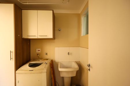 Casa de condomínio para alugar com 120m², 3 quartos e 3 vagasÁrea de Serviço