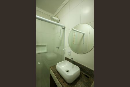 Casa de condomínio para alugar com 120m², 3 quartos e 3 vagasBanheiro Social