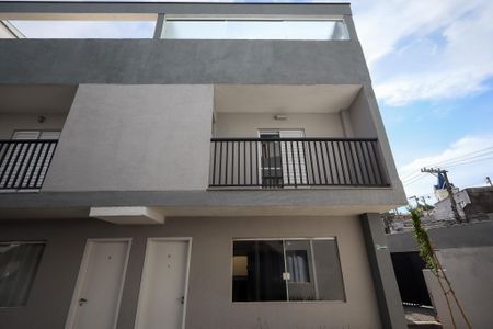 Casa de condomínio para alugar com 120m², 3 quartos e 3 vagasFachada  Interna 