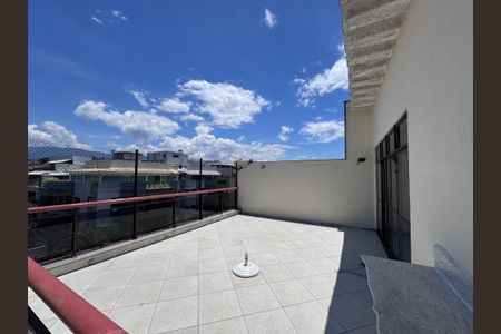 Apartamento à venda com 200m², 3 quartos e 2 vagasVaranda / Terraço