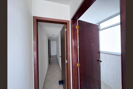 Apartamento à venda com 200m², 3 quartos e 2 vagasCorredor