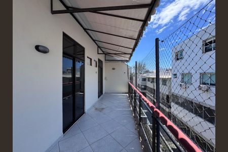 Apartamento à venda com 200m², 3 quartos e 2 vagasVaranda dormitórios