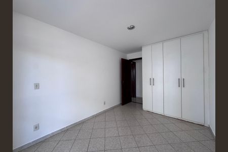 Apartamento à venda com 200m², 3 quartos e 2 vagasQuarto 2