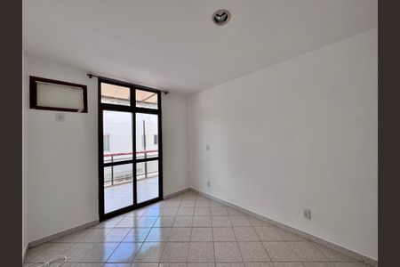 Apartamento à venda com 200m², 3 quartos e 2 vagasQuarto 2