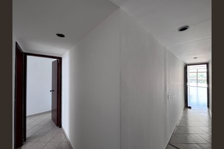 Apartamento à venda com 200m², 3 quartos e 2 vagasCorredor