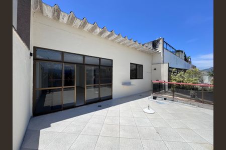 Apartamento à venda com 200m², 3 quartos e 2 vagasVaranda / Terraço