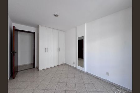 Apartamento à venda com 200m², 3 quartos e 2 vagasQuarto 2