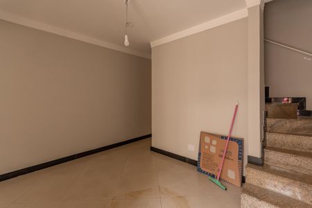 Sala de casa de condomínio à venda com 3 quartos, 74m² em Santa Rosa, Belo Horizonte