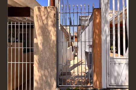 Casa para alugar com 73m², 1 quarto e sem vagaFachada