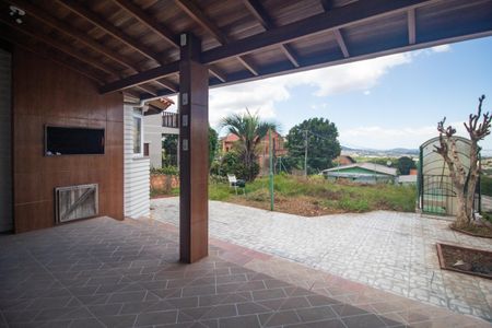 Casa à venda com 190m², 3 quartos e 2 vagasChurrasqueira