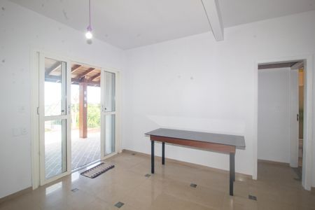 Casa à venda com 190m², 3 quartos e 2 vagasSala