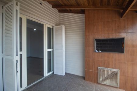 Casa à venda com 190m², 3 quartos e 2 vagasChurrasqueira