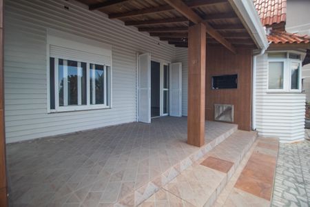 Casa à venda com 190m², 3 quartos e 2 vagasFachada