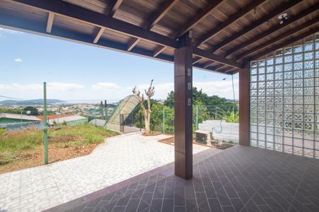 Casa à venda com 190m², 3 quartos e 2 vagasFachada