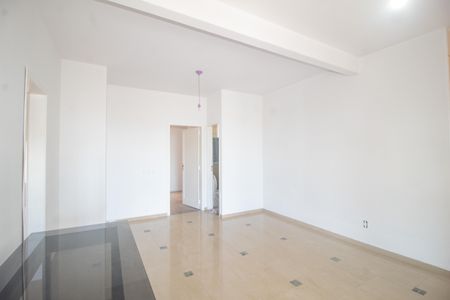 Casa à venda com 190m², 3 quartos e 2 vagasSala