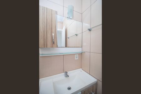 Casa à venda com 190m², 3 quartos e 2 vagasBanheiro