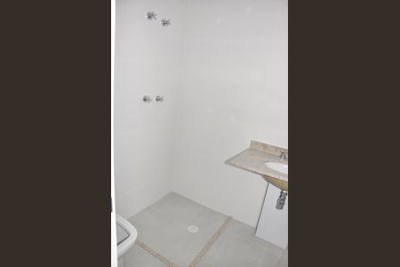 Apartamento para alugar com 69m², 2 quartos e 1 vagaDetalhe - Banheiro Social