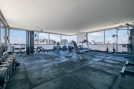 Apartamento à venda com 118m², 2 quartos e 1 vaga Apartamento à venda com 118m², 2 quartos e 1 vagaAcademia