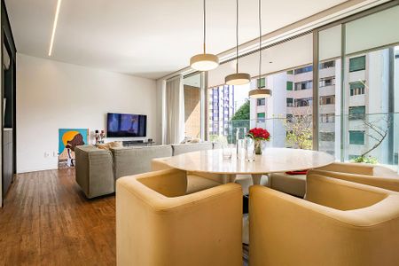 Apartamento à venda com 118m², 2 quartos e 1 vaga Apartamento à venda com 118m², 2 quartos e 1 vagaSala/Cozinha
