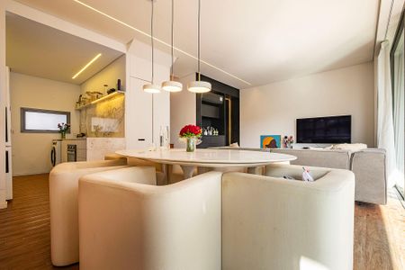 Apartamento à venda com 118m², 2 quartos e 1 vaga Apartamento à venda com 118m², 2 quartos e 1 vagaSala/Cozinha