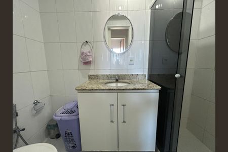 Apartamento para alugar com 65m², 2 quartos e 1 vagaDetalhe do banheiro