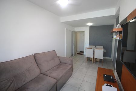 Apartamento para alugar com 65m², 2 quartos e 1 vagaSala