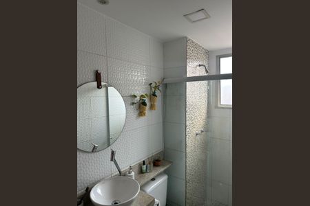 Banheiro de apartamento para alugar com 2 quartos, 45m² em Campo Grande, Rio de Janeiro