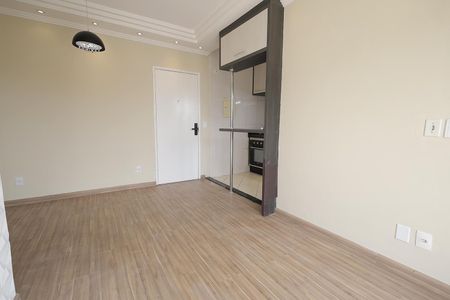Sala de apartamento à venda com 2 quartos, 51m² em Vila Curuçá, Santo André