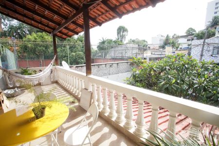 Casa para alugar com 314m², 4 quartos e 5 vagasVaranda Superior