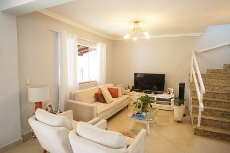 Casa para alugar com 314m², 4 quartos e 5 vagasSala de Estar