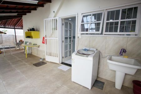 Casa para alugar com 314m², 4 quartos e 5 vagasÁrea de Serviço