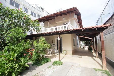 Casa para alugar com 314m², 4 quartos e 5 vagasFrente da Casa