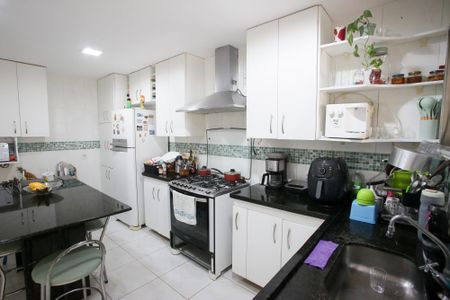 Casa para alugar com 314m², 4 quartos e 5 vagasCozinha