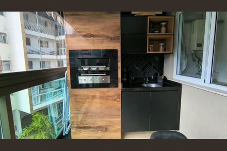 Apartamento para alugar com 71m², 2 quartos e 1 vaga Apartamento para alugar com 71m², 2 quartos e 1 vagaVaranda