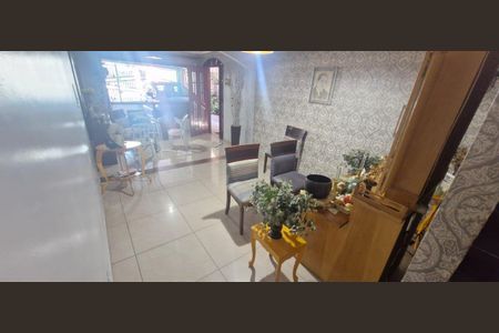 Casa à venda com 4 quartos, 210m² em Vila Silvia, São Paulo