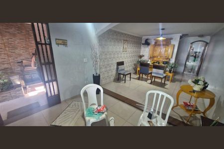 Casa à venda com 4 quartos, 210m² em Vila Silvia, São Paulo